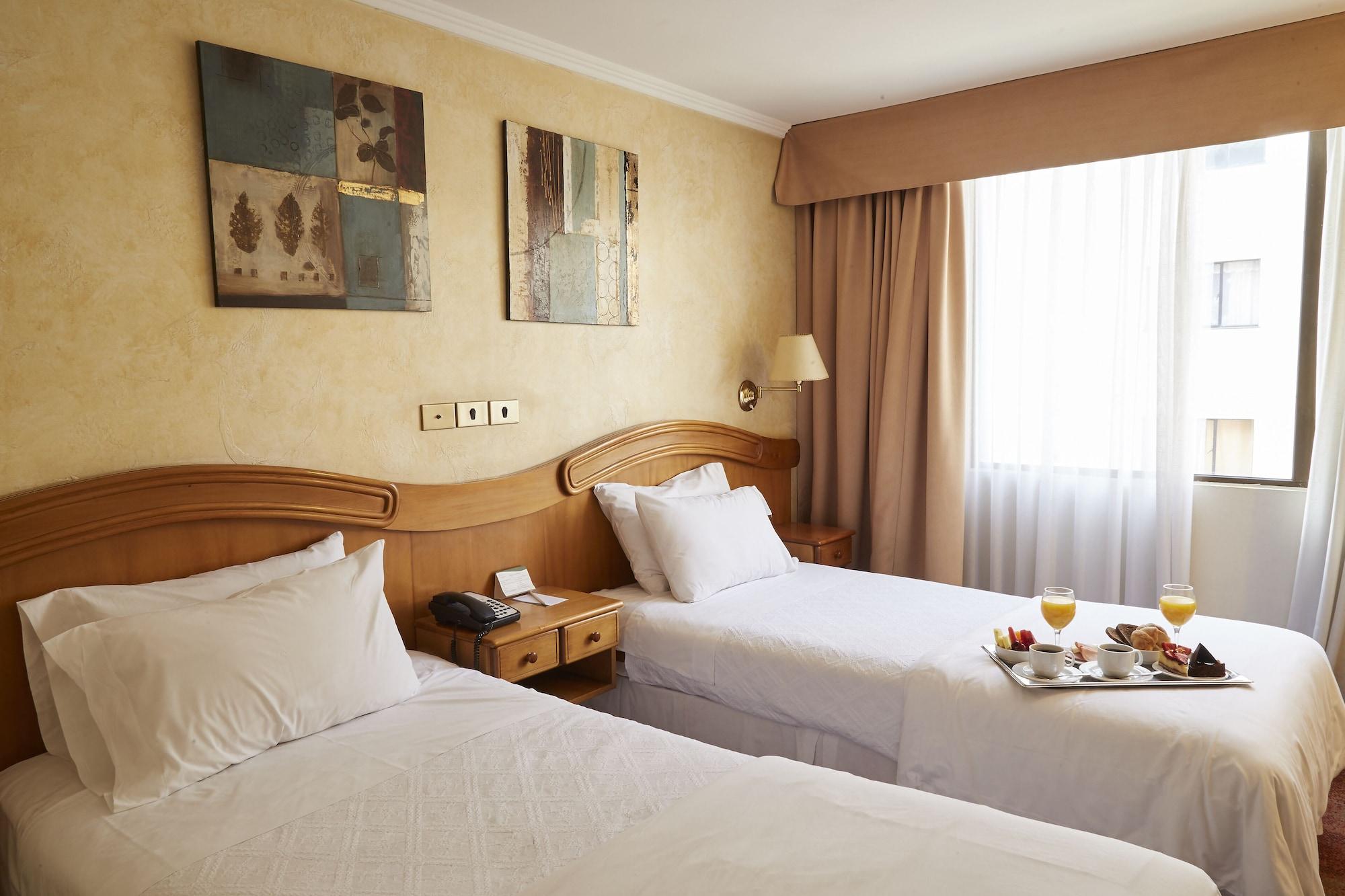 Hotel Torremayor Lyon Santiago du Chili Extérieur photo