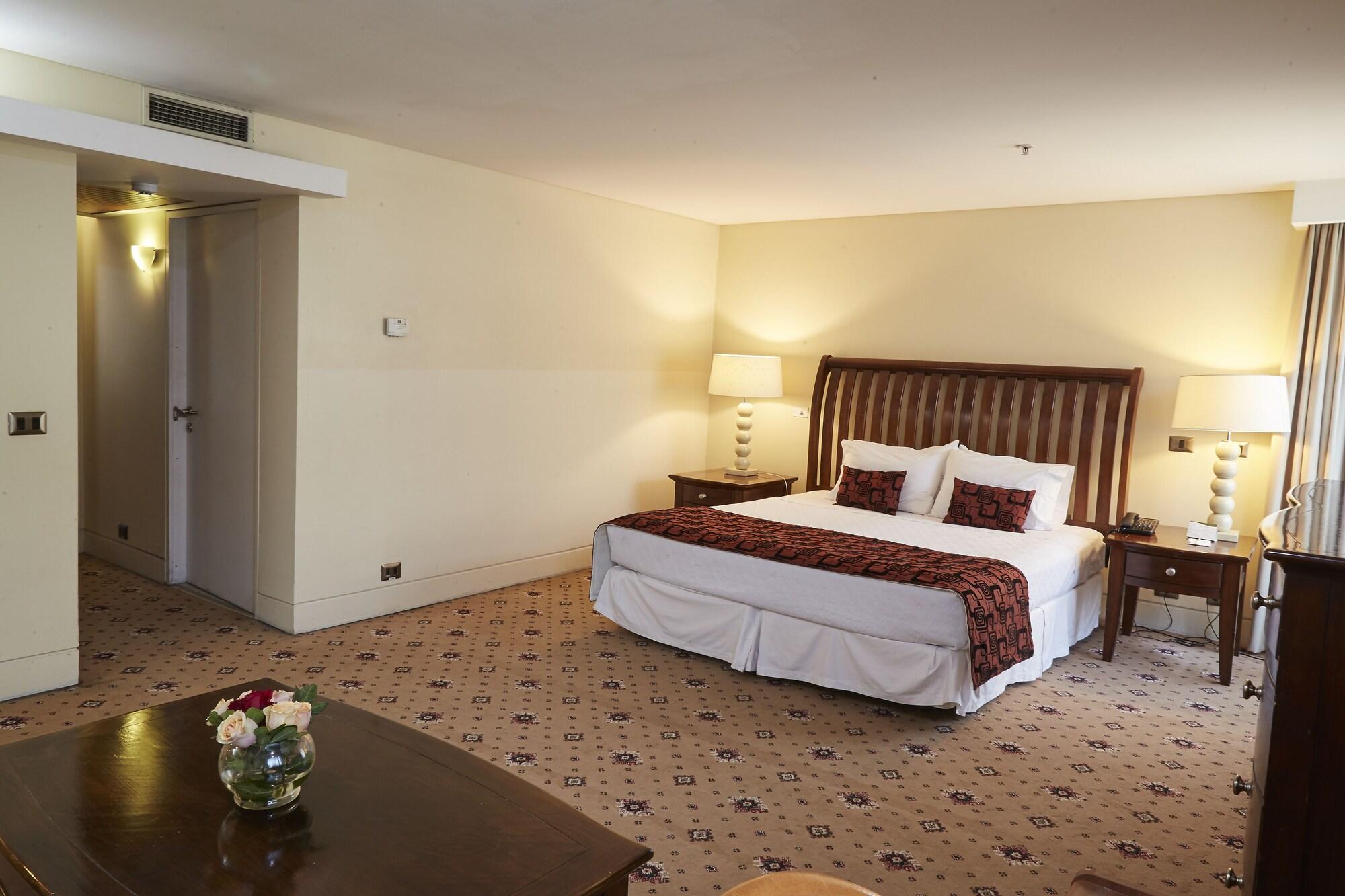 Hotel Torremayor Lyon Santiago du Chili Extérieur photo