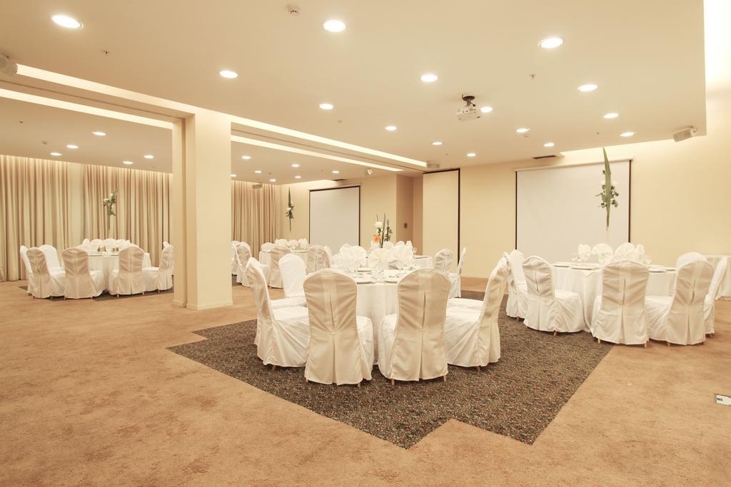 Hotel Torremayor Lyon Santiago du Chili Extérieur photo