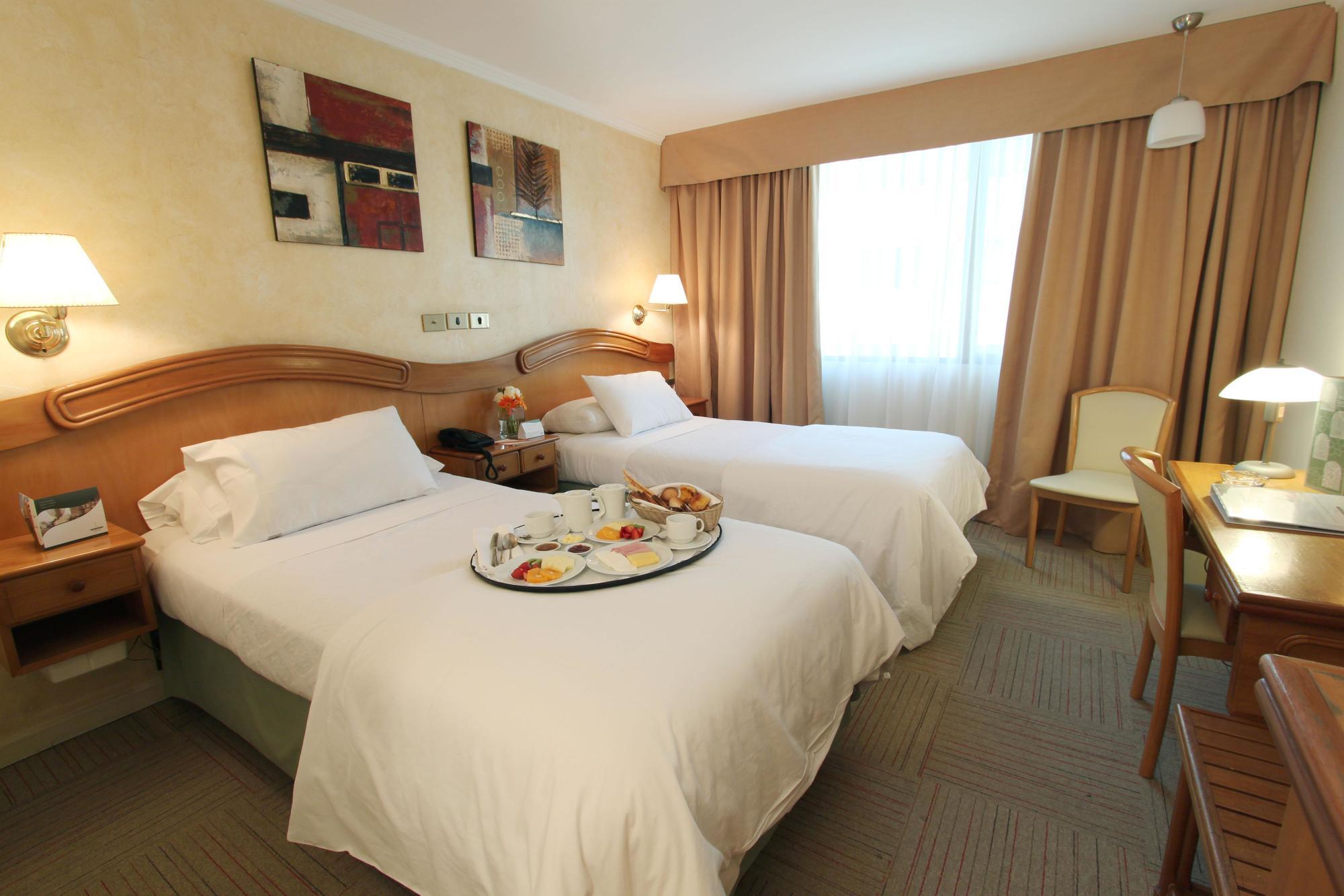 Hotel Torremayor Lyon Santiago du Chili Extérieur photo