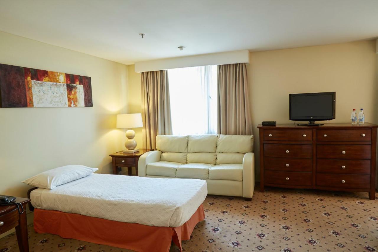 Hotel Torremayor Lyon Santiago du Chili Extérieur photo